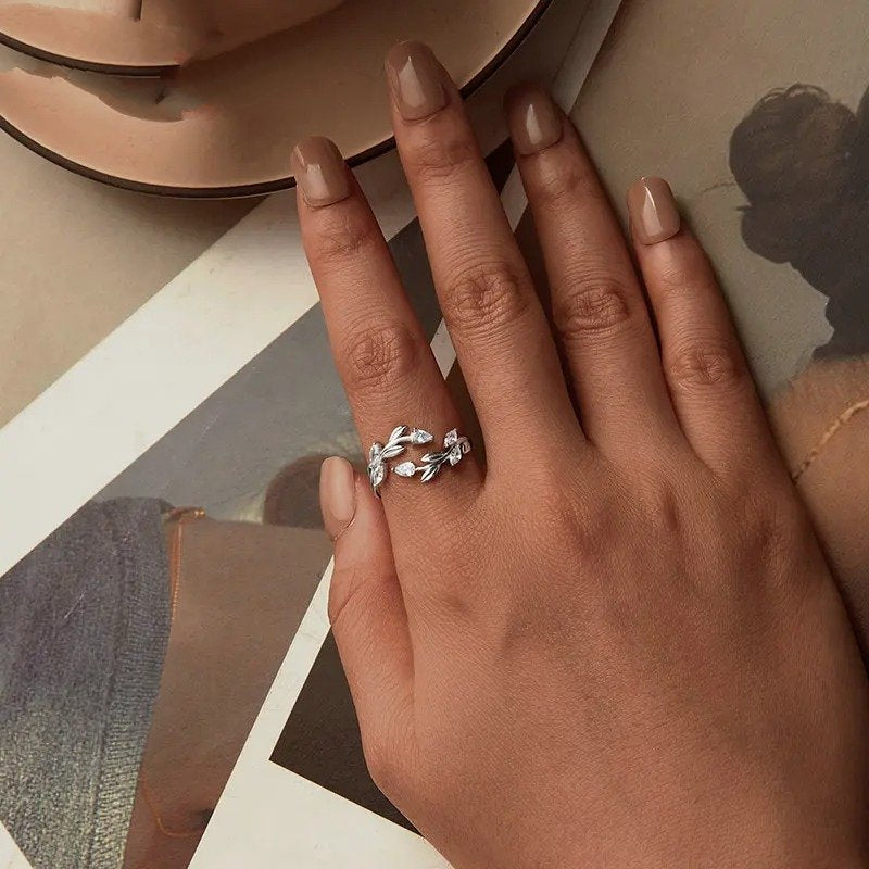 Bague Ajustable Feuille Simple Feuilles Porte-Bonheur Pièce Maîtresse