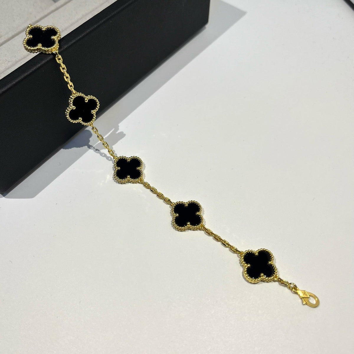 [Marins] CLOVER 5 MOTIF ONYXS BRACELET COLLECTION