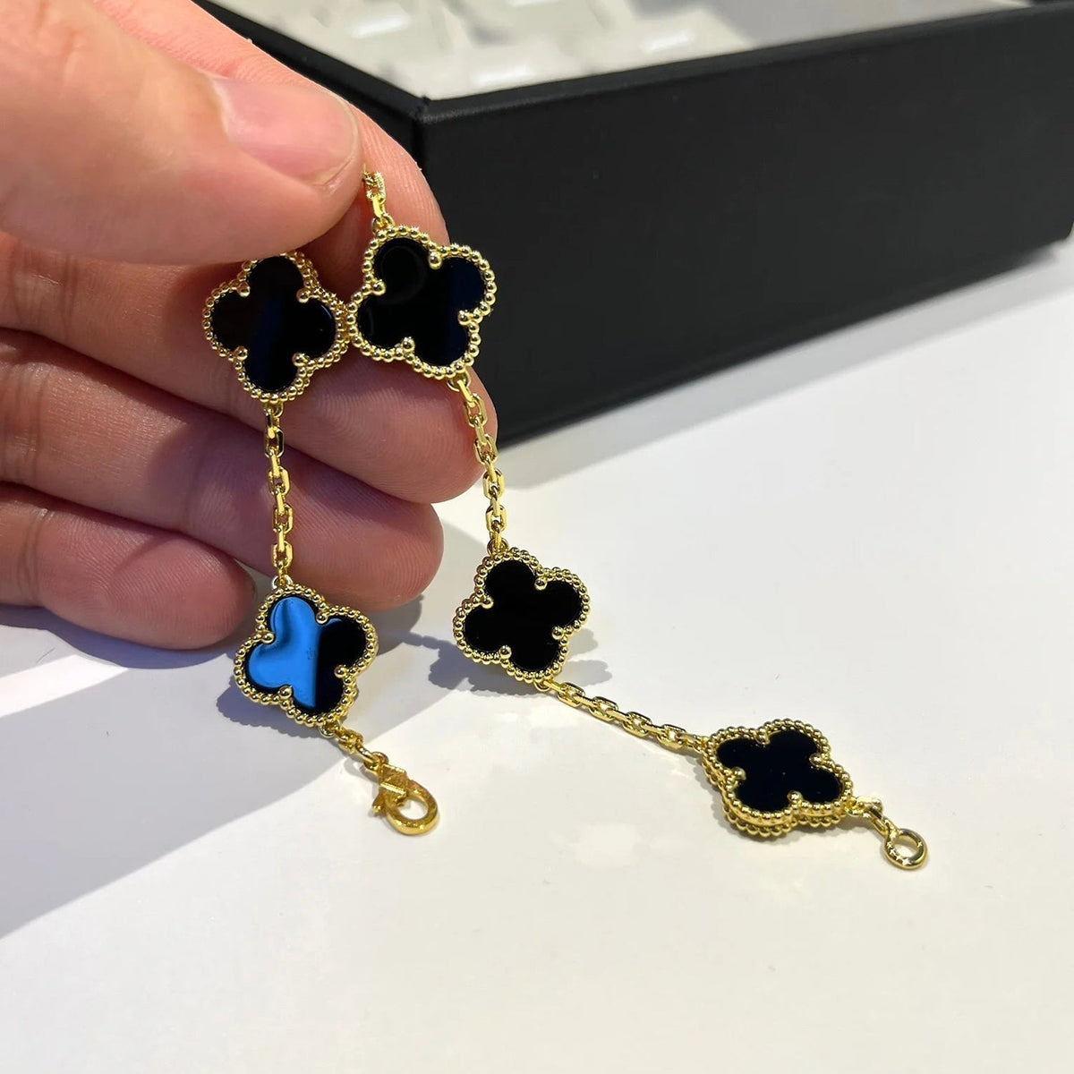 [Marins] CLOVER 5 MOTIF ONYXS BRACELET COLLECTION
