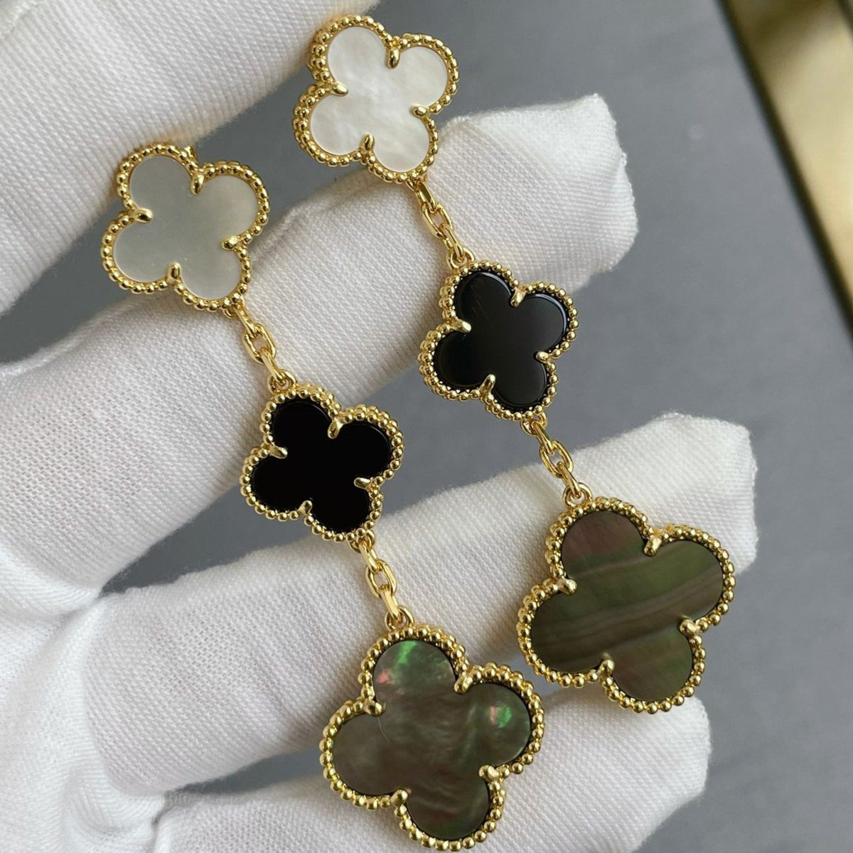 [Marins]CLOVER 3 MOTIF MOP ONYX DARK MOP PINK GOLD EARRINGS