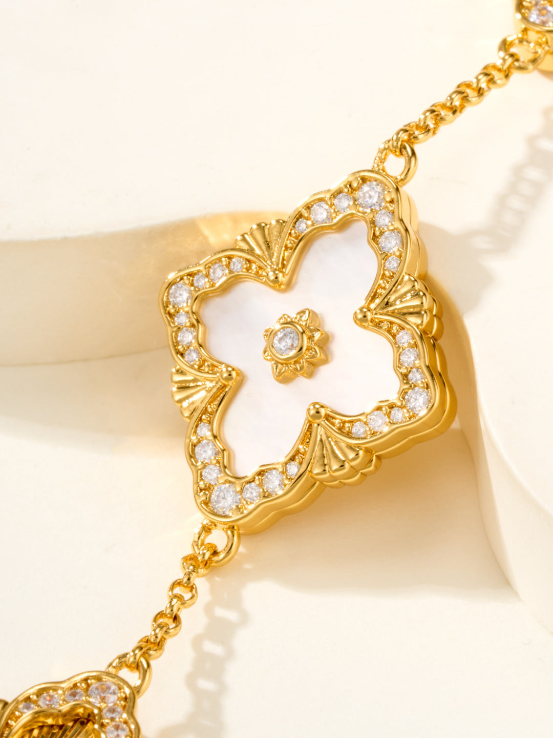 [Marins]B.C.L ENAMELED Five-Flower Bracelet£¨Various Colors) BIG SIZE