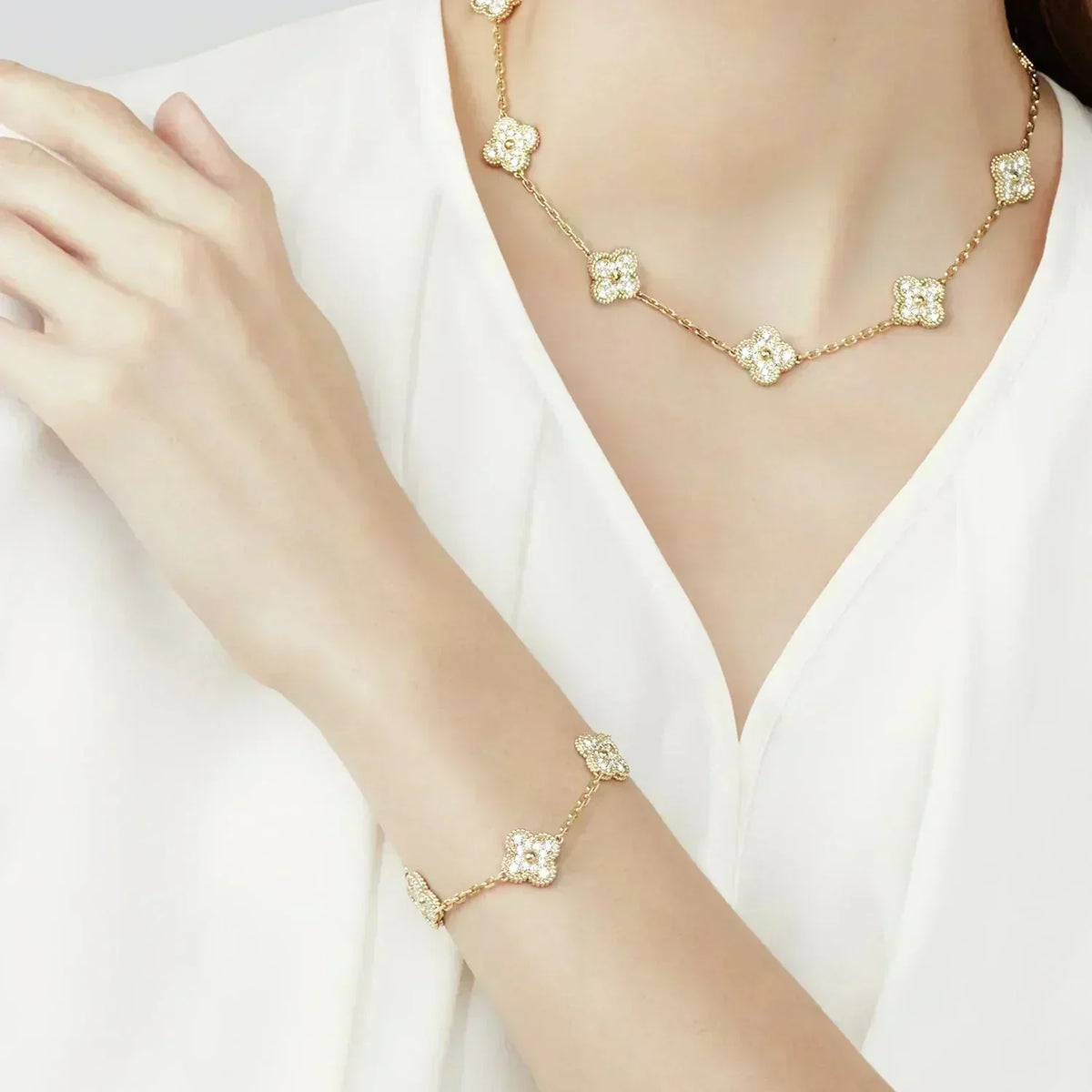 [Marins] CLOVER 5 MOTIF FULL DIAMOND BRACELET COLLECTION