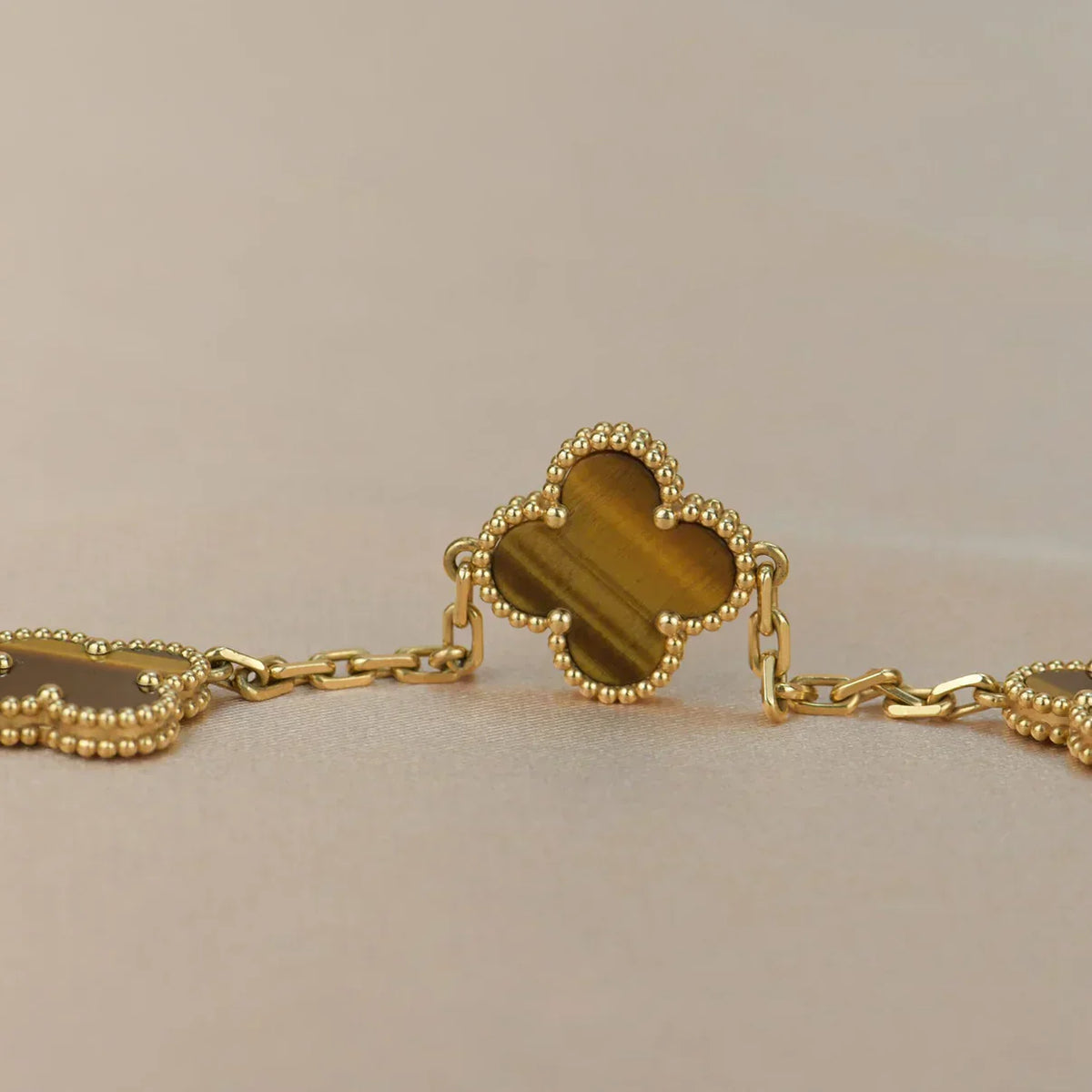 [Marins] CLOVER 5 MOTIFS TIGER EYE BRACELET COLLECTION