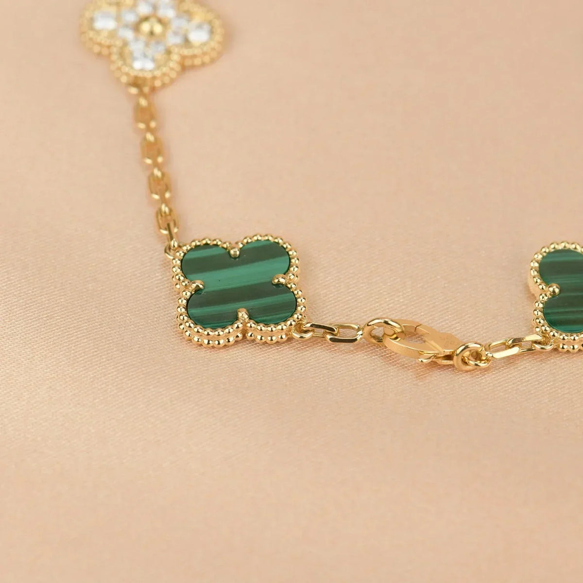 [Marins] CLOVER 5 MOTIF MALACHITE BRACELET COLLECTION