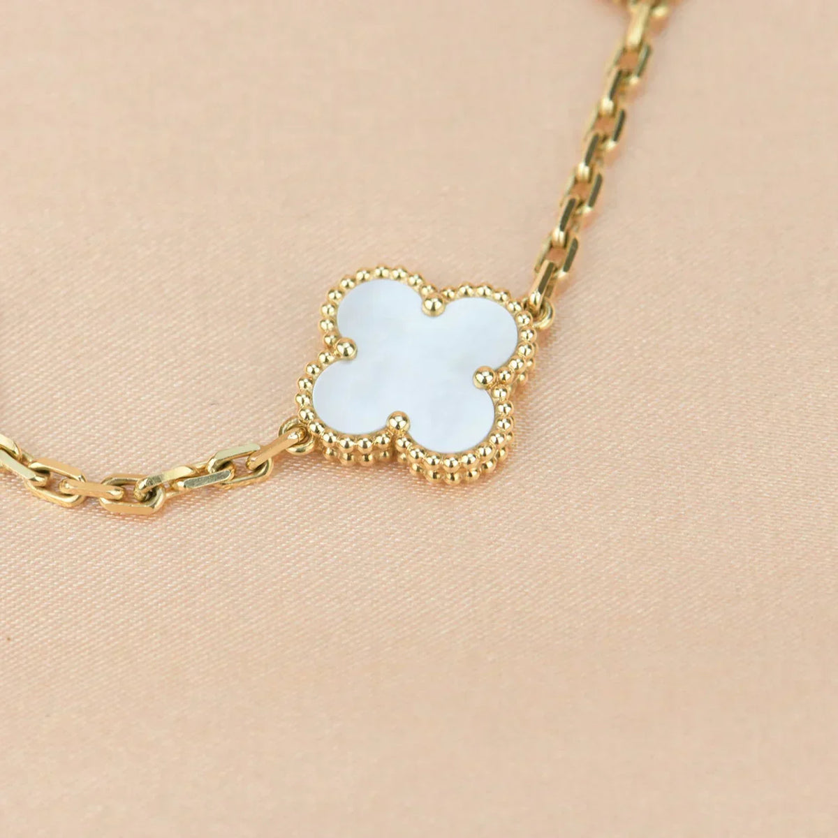 [Marins]CLOVER WHITE PEARL MOP 5 MOTIF BRACELET COLLECTION