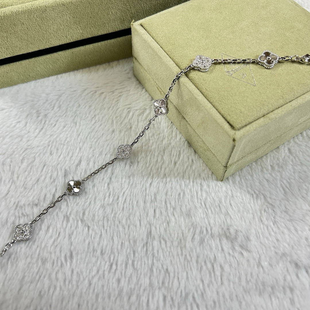 [Marins]CLOVER 6 MOTIF DIAMOND LASER BRACELET-w