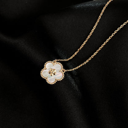 [Marins]LUCKY  WHITE MOP  PLUM BLOSSOM NECKLACE