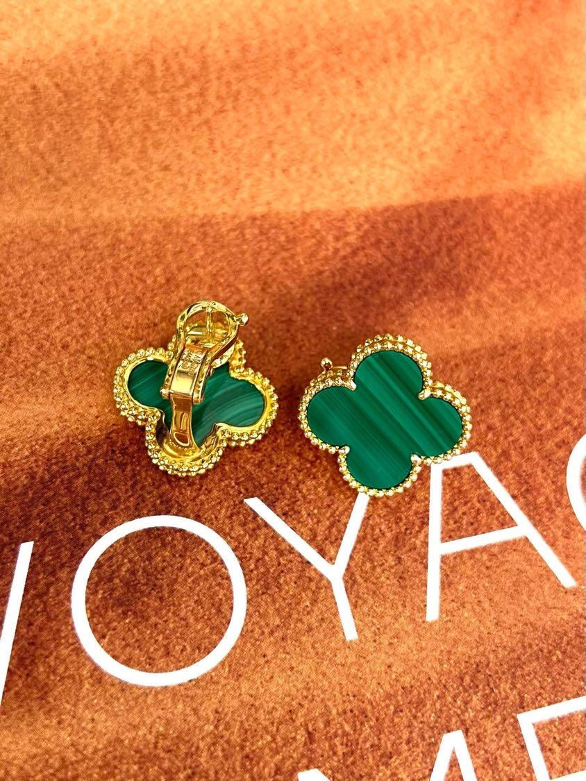 [Marins] CLOVER LARGE (20mm) 1 MOTIFS GREENER MOP STUD EARRINGS