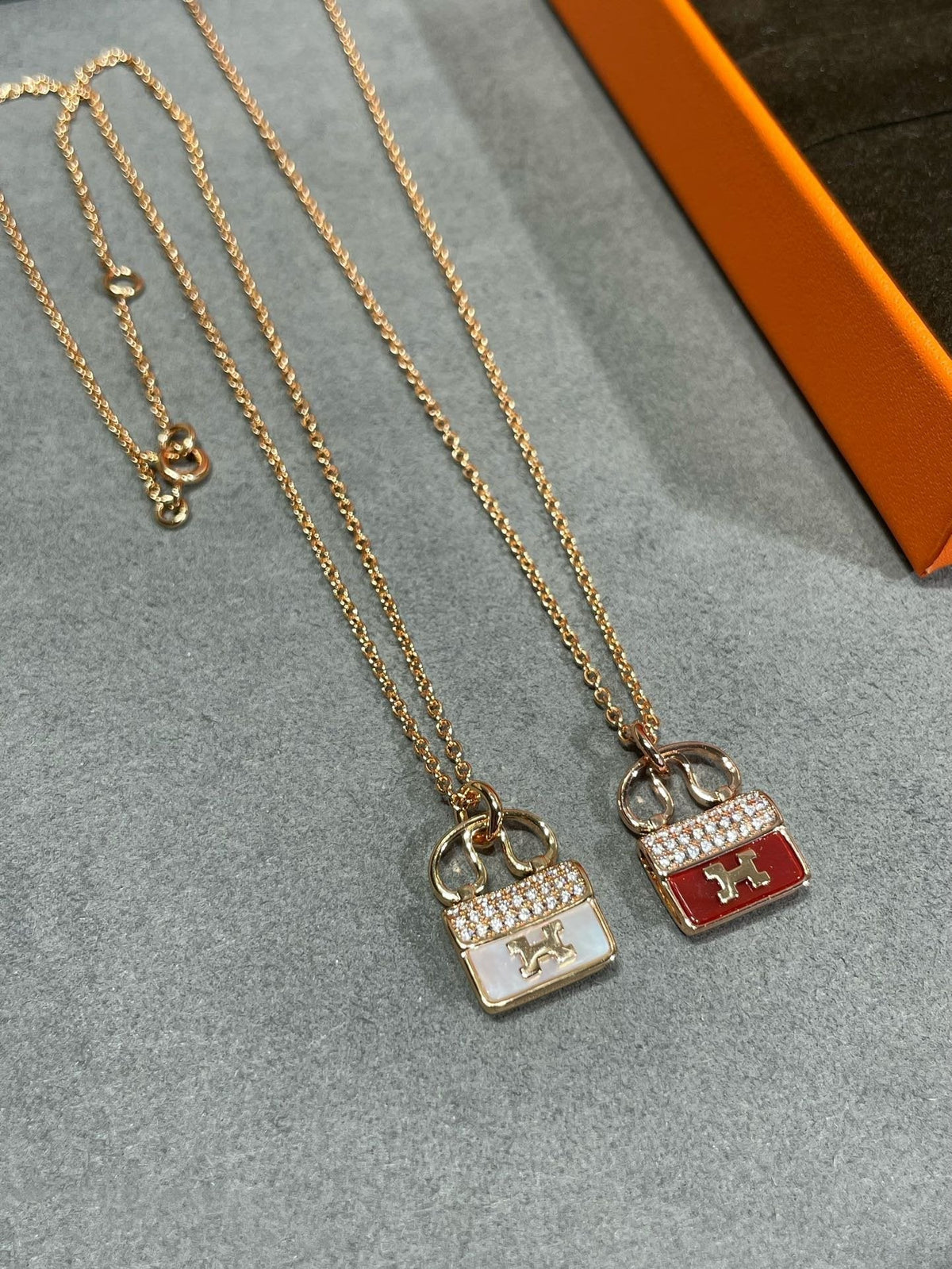 [Marins]H CIRCE MOISSANITE PENDANT NECKLACE GOLD