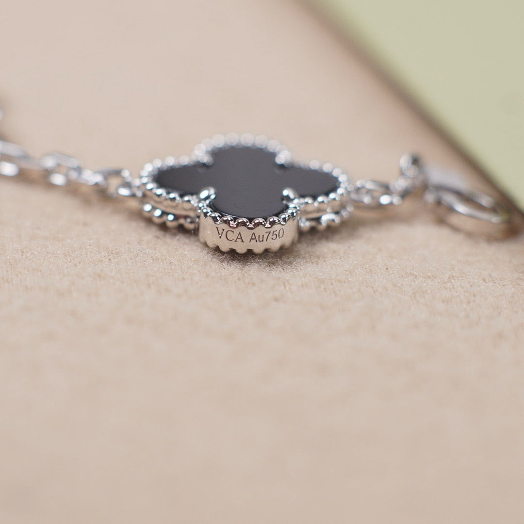 [Marins] CLOVER 5 MOTIF ONYXS BRACELET COLLECTION