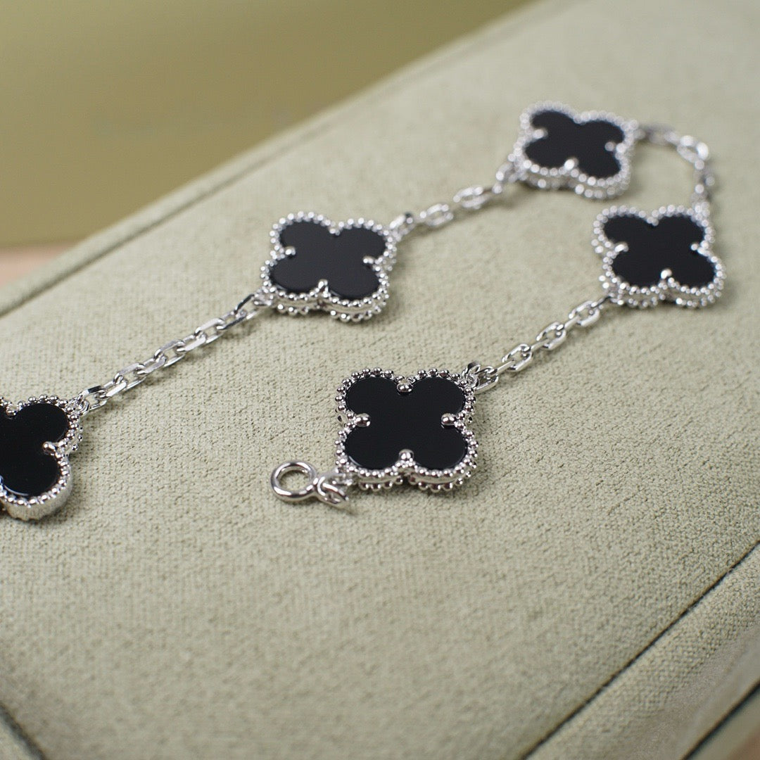 [Marins] CLOVER 5 MOTIF ONYXS BRACELET COLLECTION