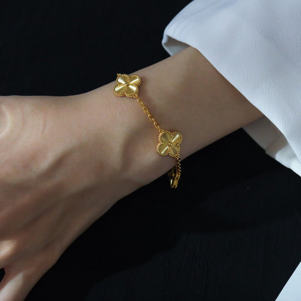 [Marins] CLOVER 5 MOTIF LASER BRACELET COLLECTION
