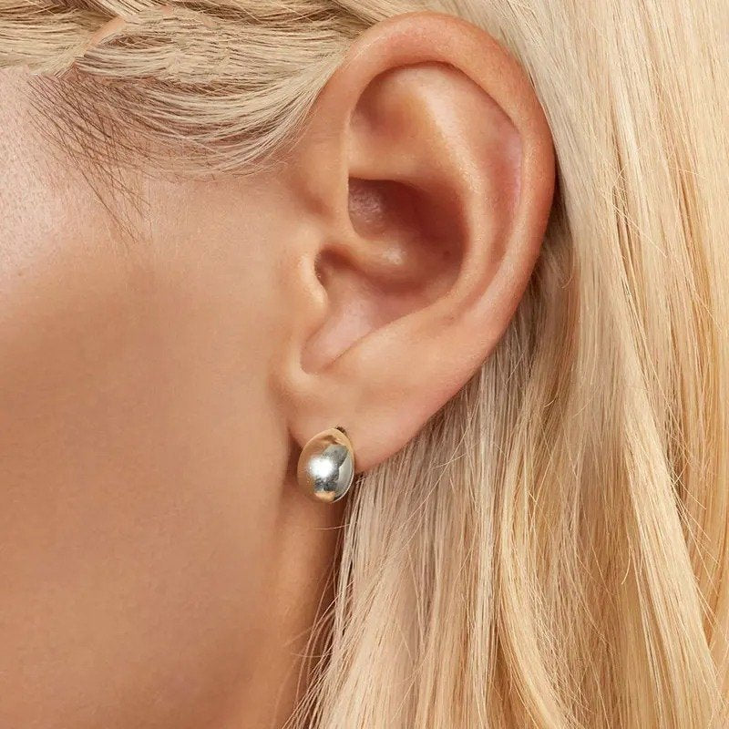 Boucles d'oreilles clous goutte d'eau brillantes hypoallergéniques en forme de goutte