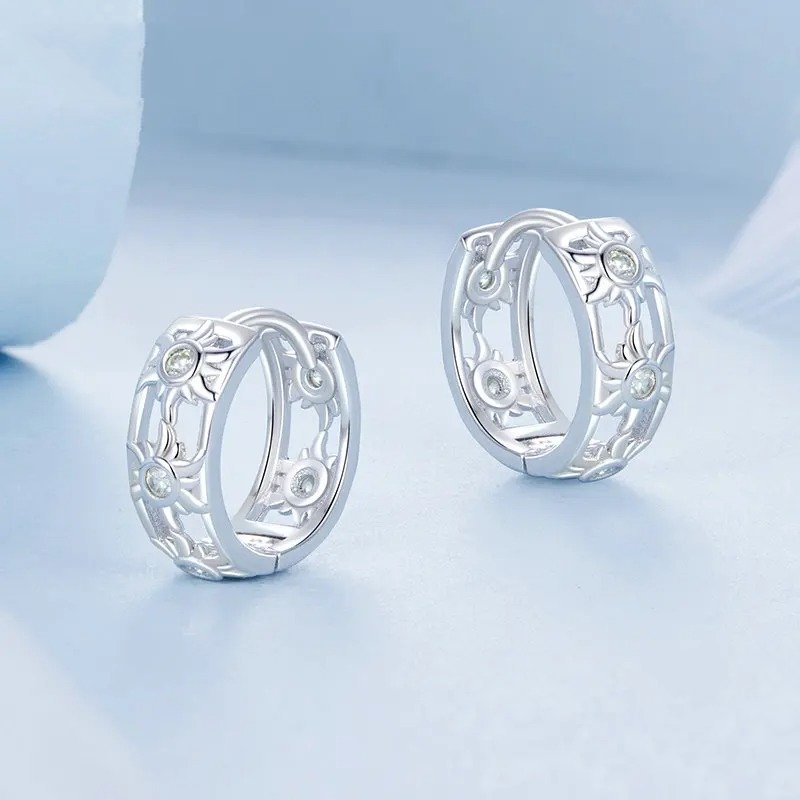Boucles d'oreilles créoles « Amour Infini » plaqué or blanc, légères, pour cartilage