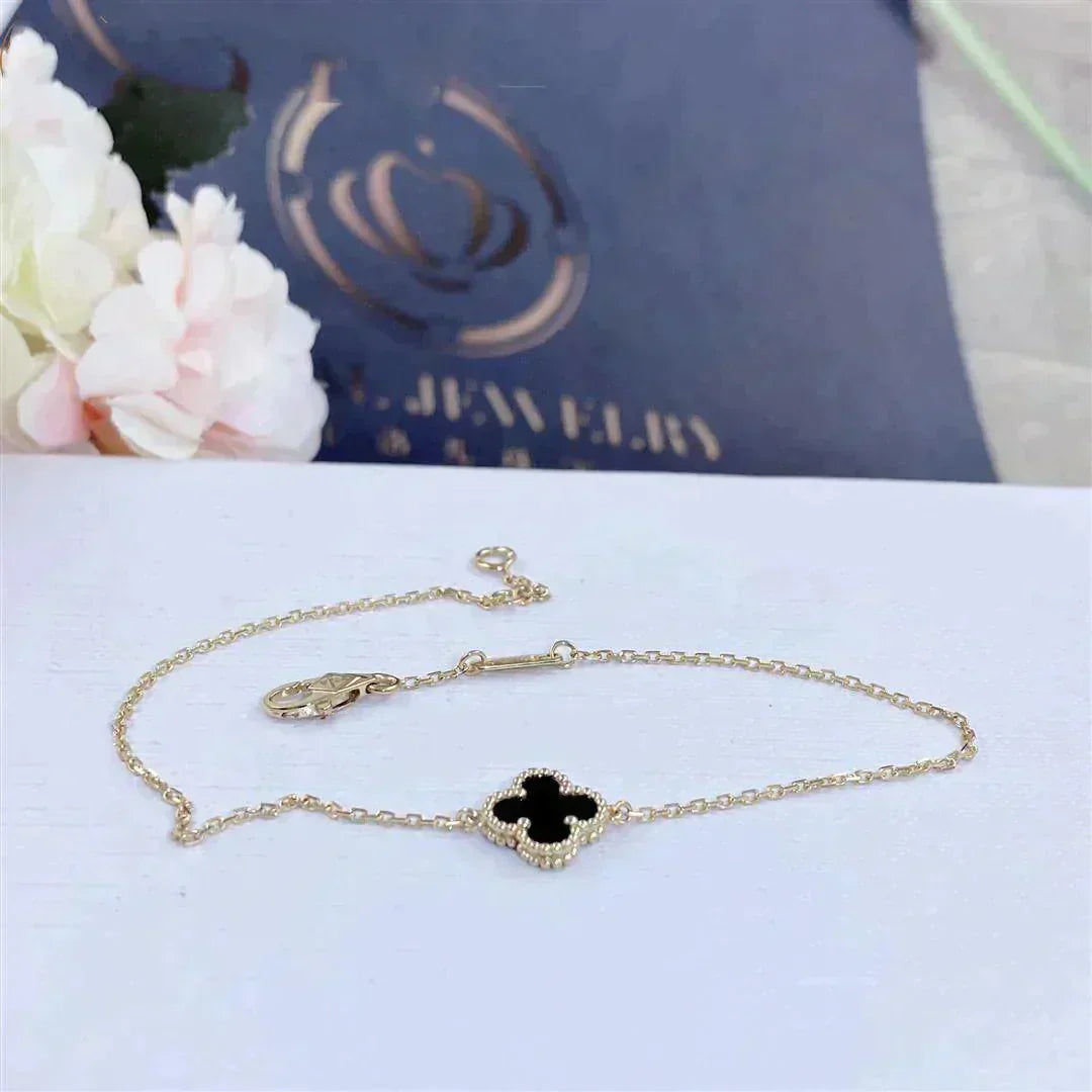 [Marins]CLOVER ONYX SINGLE FLOWER BRACELET
