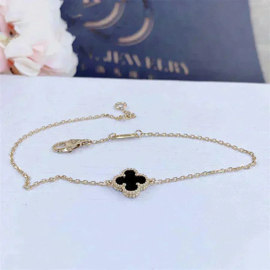 [Marins]CLOVER ONYX SINGLE FLOWER BRACELET